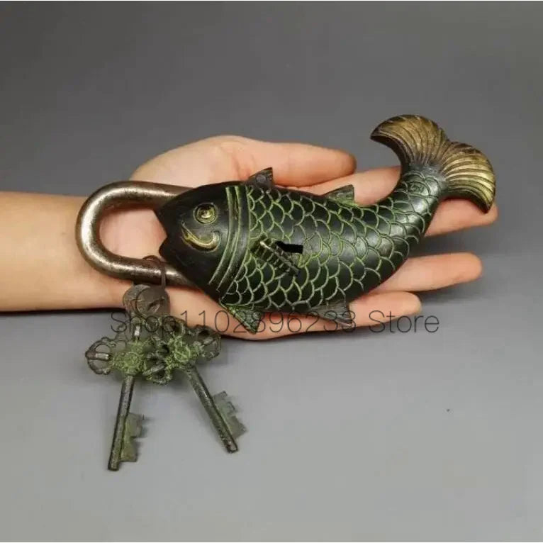 Vintage Brass Fish Padlock with 2 Keys – Decorative Metal Handicraft