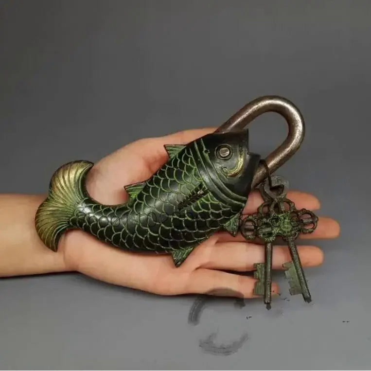 Vintage Brass Fish Padlock with 2 Keys – Decorative Metal Handicraft